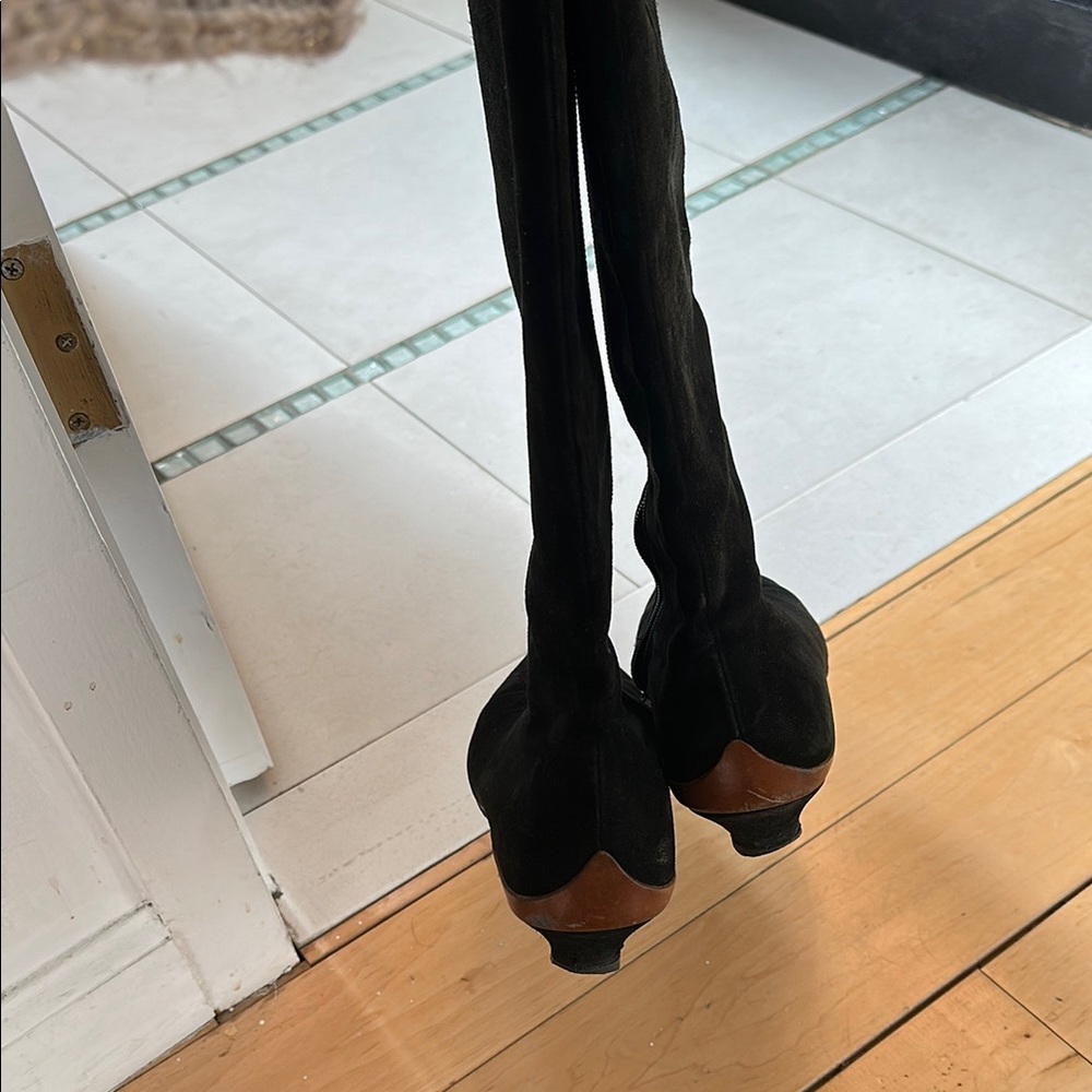 Ferragamo Kitten heel knee high suede boots - Picture 4 of 4